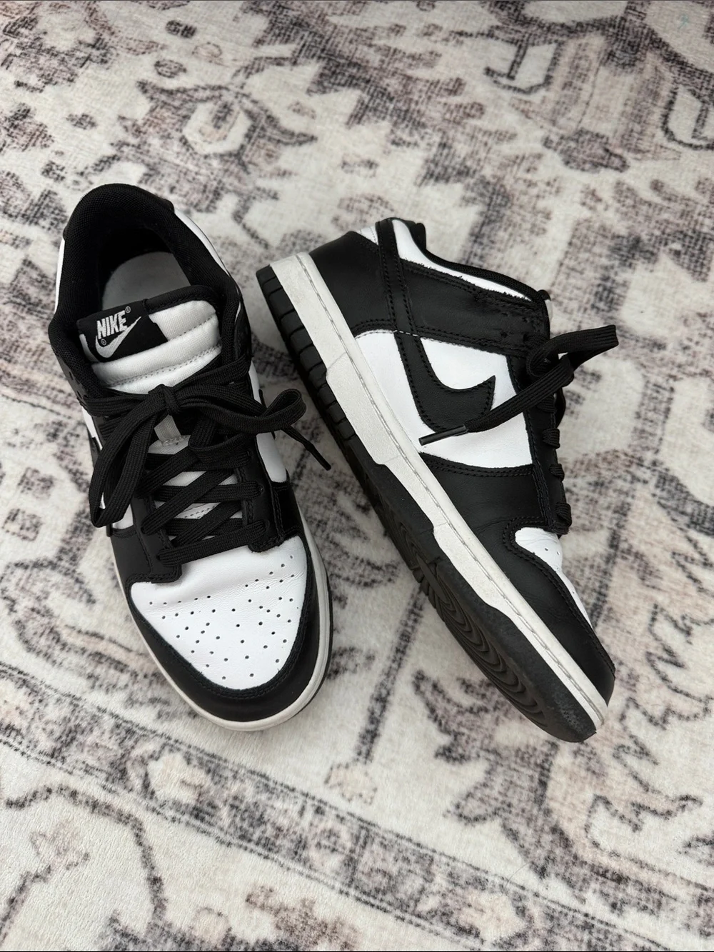 Nike Dunk Low Panda